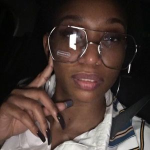 Meet your Posher, Devonna